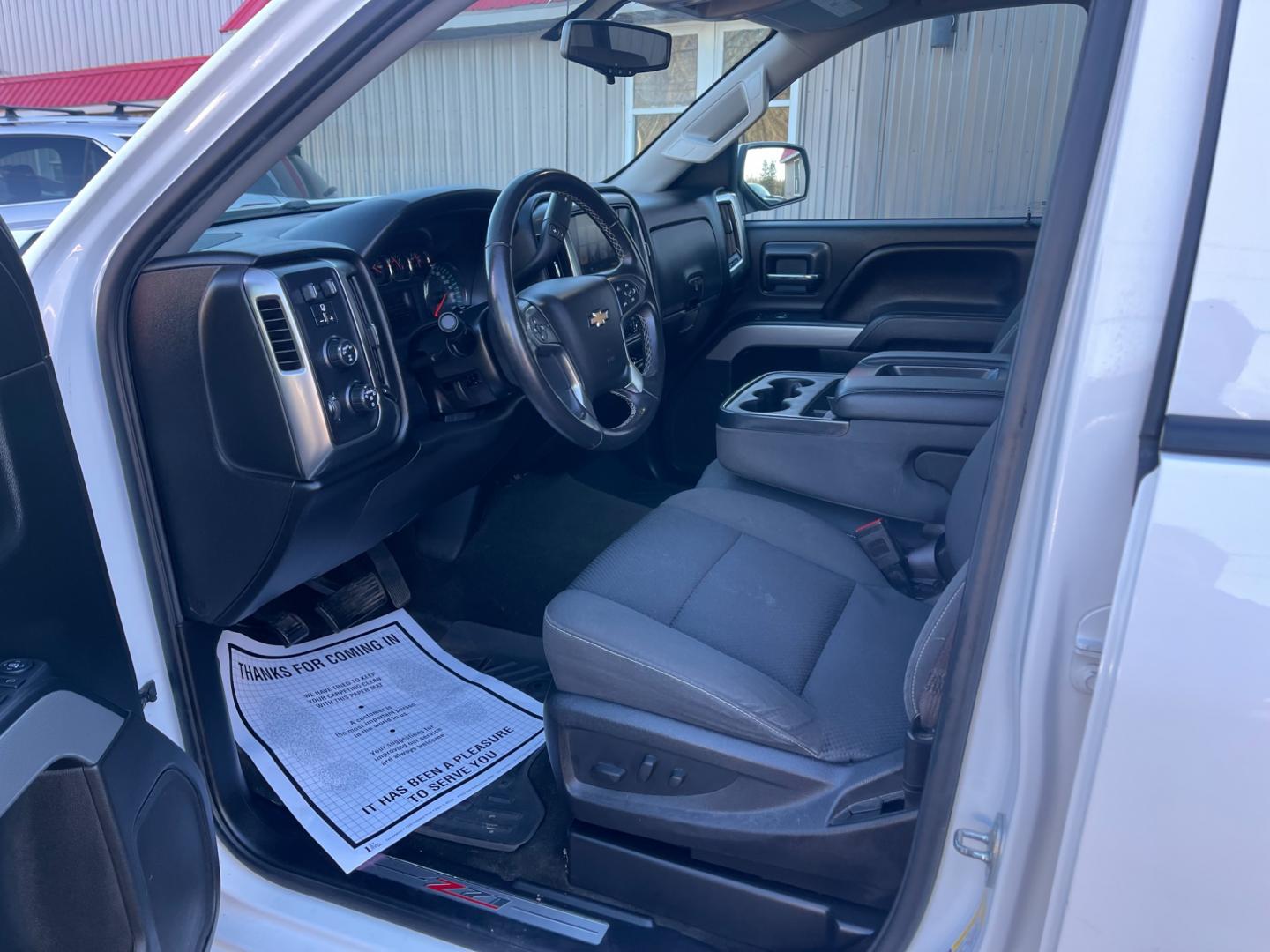 2017 White /Black Chevrolet Silverado 1500 LT Z71 Double Cab 4WD (1GCVKREC8HZ) with an 5.3L V8 OHV 16V engine, 6-Speed Automatic transmission, located at 11115 Chardon Rd. , Chardon, OH, 44024, (440) 214-9705, 41.580246, -81.241943 - Photo#21